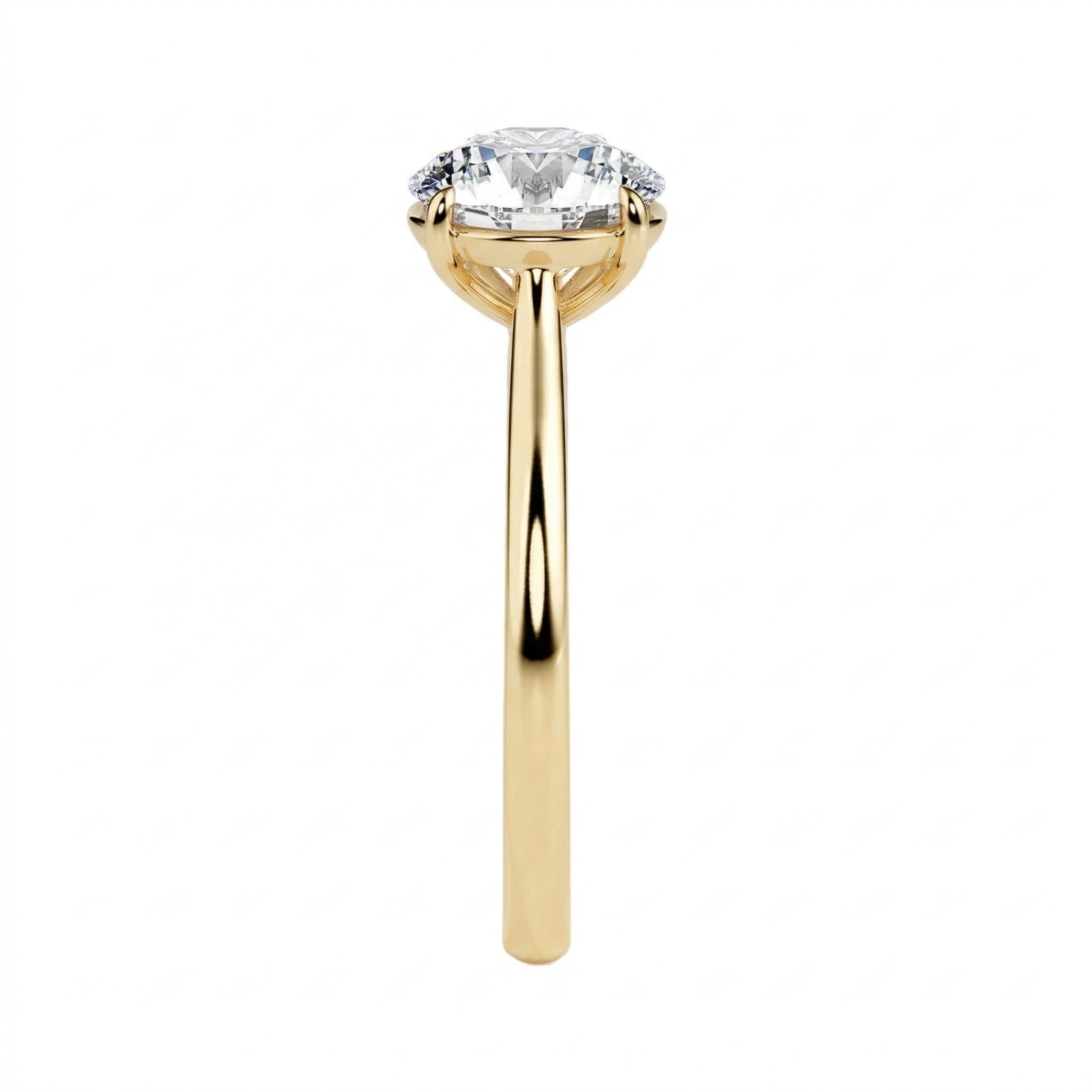 High-resolution side view showcasing the precision-engineered prongs and tapered gold band.